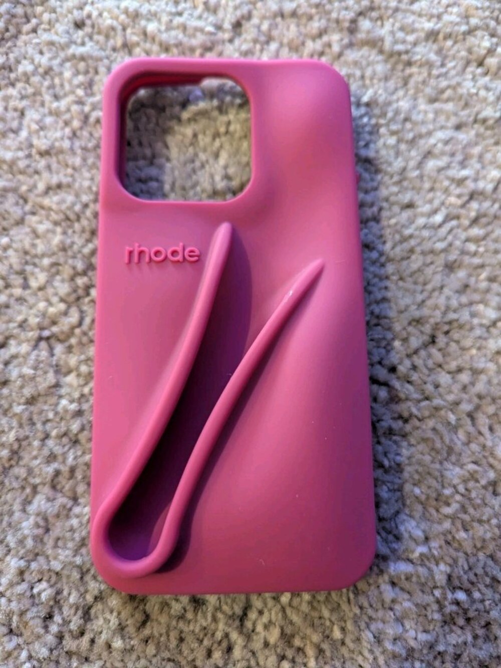 Rhode "Summer Lip Gloss" & 3D Silicon Case For iPhone 15 Pro